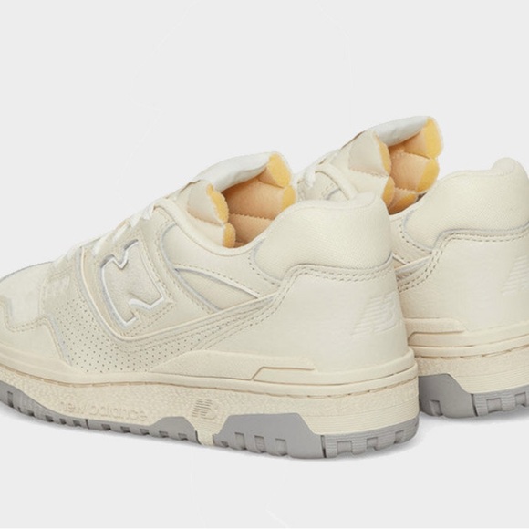 New Balance - Picture 3 of 7